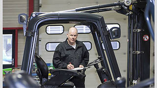 SafetyBytes® Forklift Safety: Lift Component Inspection